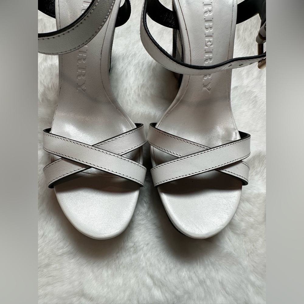 Burberry Monochrome Strappy Heels brand new - Picture 6 of 11
